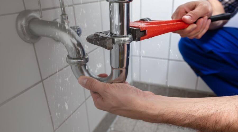 Expert burst pipe repair services in Johnsonburg, PA